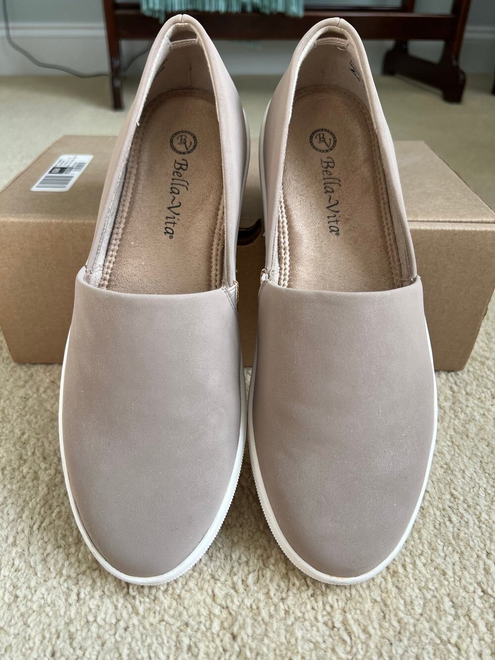 Bella Vita Bebe Light Taupe Faux Leather Slip On Comfort Sneakers Shoes Size 9 N